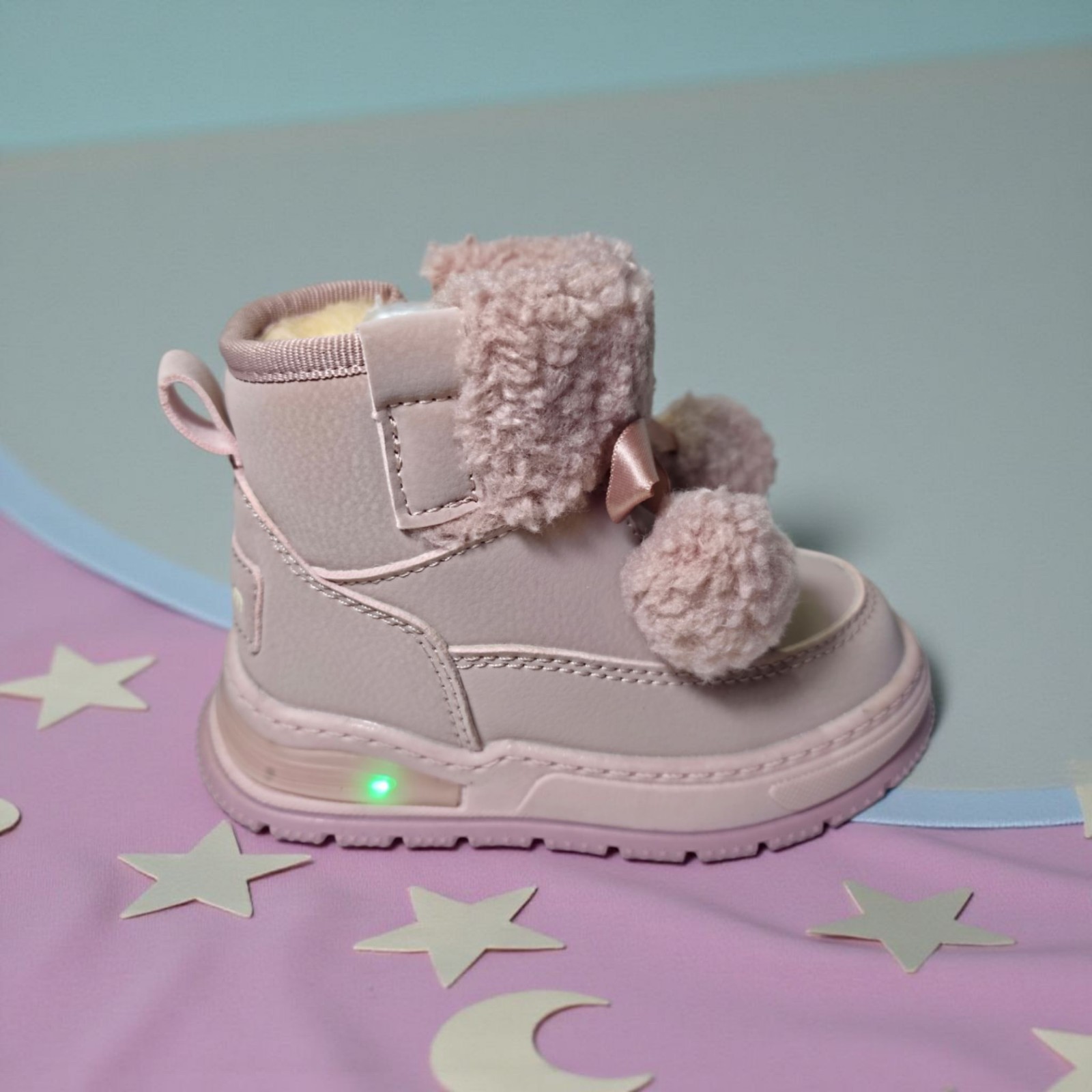 Nepromocive svetlece cizmice 117