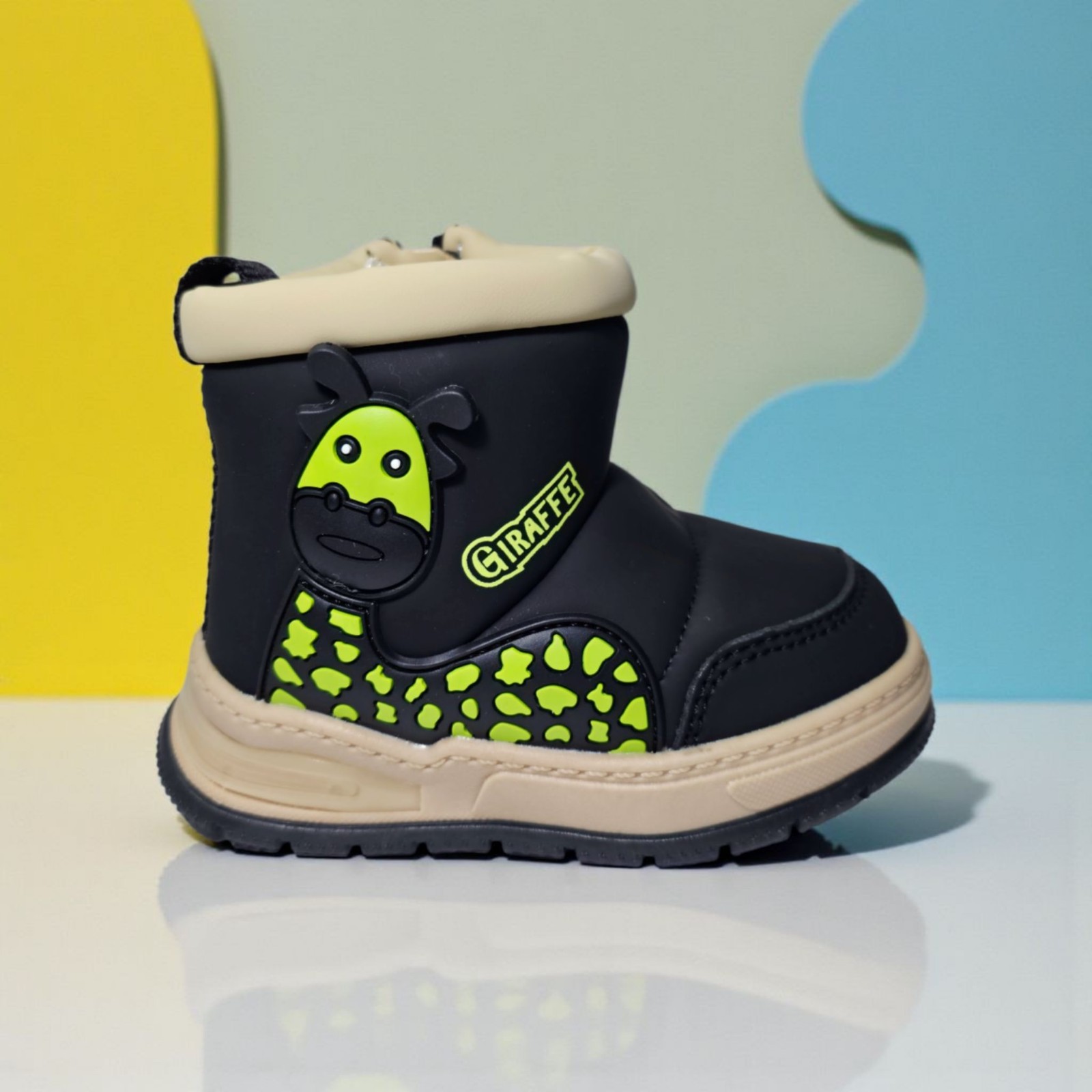 Svetlece nepromocive cizmice 123