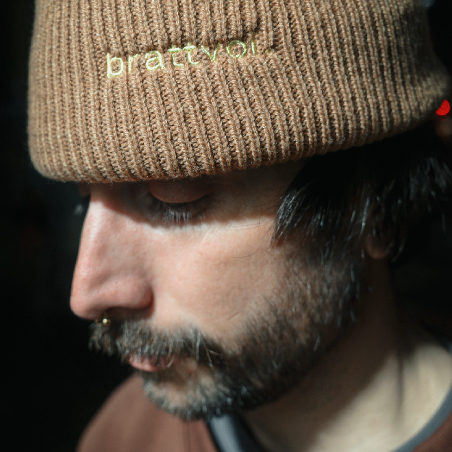 simply brattvoi. BEANIE